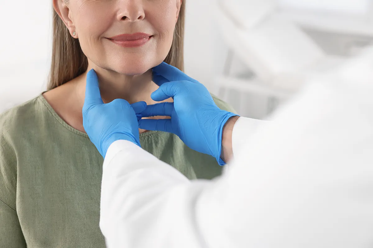 Femme en consultation pour l'endocrinologie au Centre Hospitalier de Carcassonne