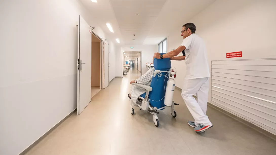 Je vais être hospitalisé